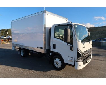 Isuzu - NNR 45 - 150 DT D34 Vanpack - Car Licence Pantech Truck