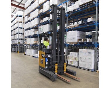 Cat - Sit-on Reach Truck | 1.4-2.0T NRF