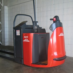 Linde N25 Electric Ride-on Pallet Mover