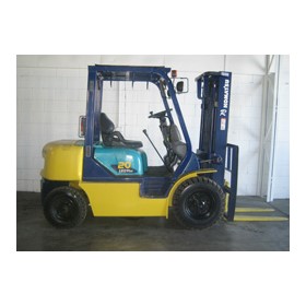 Komatsu FG20 - Komatsu 2 Tonne Forklift