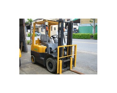 TCM FD15 - TCM 1.5 Tonne Forklift