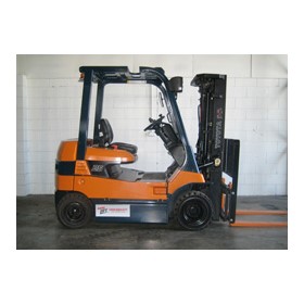 Toyota 7FB25 - Toyota 2.5 Tonne Electric Forklift 