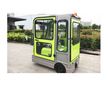 QDD Seat-on Electric Tow Tractor 6 Tonne Capacity