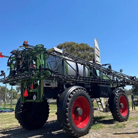 Agricultural Sprayer | RG937 Rogator