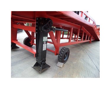 Niuli - Niuli 8-Tonne Full-Size Steel Forklift Dock Ramp / Yard Ramp