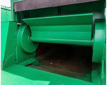 Shark Compactor | Ideal for compacting large waste products 