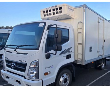 Hyundai - Hyundai Mighty EX6 Freezer Truck