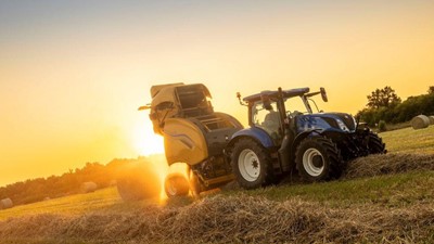 Roll-Belt™ 180 PLUS and 150 PLUS: New Variable-chamber Balers Boosted by Enhanced Technology, Connectivity and Durability