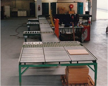 Adept - Gravity Roller Conveyors