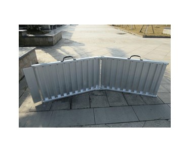 Heeve - Aluminium Folding Ramp | 2.1m x 400kg  