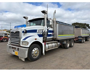 Mack - Used Truck Tipper | 2014 Trident