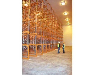 Advanced Warehouse Solutions - Drive-in Pallet Racking