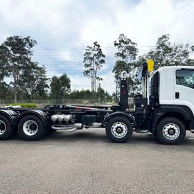 Hooklift Truck | Robust no Fuss