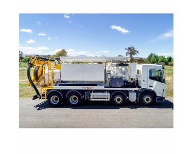 Vacuum Truck Supplies - Vacuum Excavator 410Hp | DrainVac 8000