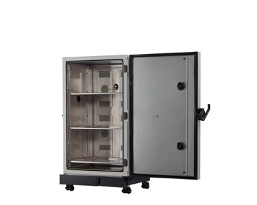 Thermo Scientific - Heratherm Incubation Chamber 750 L (Solid Outer, Glass Inner)
