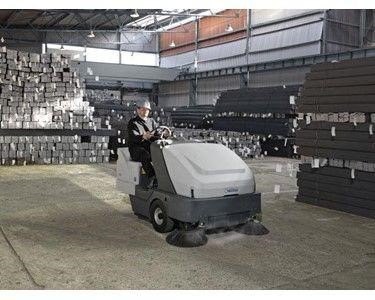 Nilfisk - Rider Sweeper 13,400m²/hour | SR1601 