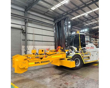 Konecranes - Electric Tyre Handler | 8.5-10.5 Tonne