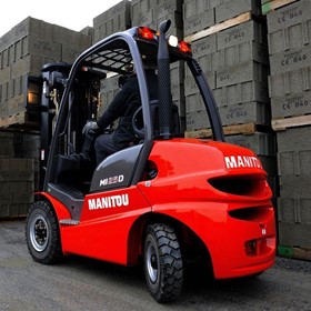 Petrol & Diesel Powered Forklifts I MI 35D