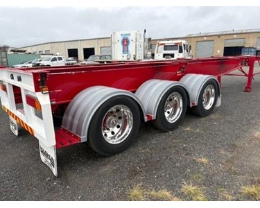 Used Skeletal Trailer | R/T Lead/Mid Tri Axle