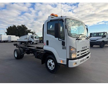 Isuzu - Used Cab Chassis Truck | 2009 FRR 500 PTO 