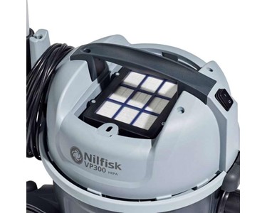 Nilfisk - Commercial Vacuum Cleaner | VP300H Hepa | 107402785