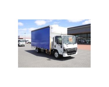 Isuzu - Curtainsider Truck | NQR 88/80-190 AM D42 8 Pallet Tautliner