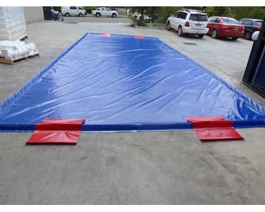 Spilltek - Portable Truck Wash Mat 900gsm PVC (18mL x 4mW x 7.5cmH) – Capacity 5,400L