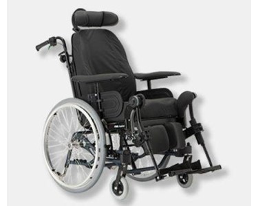 Invacare - Self Propelled Wheelchair 18inch Seat | Rea Azalea
