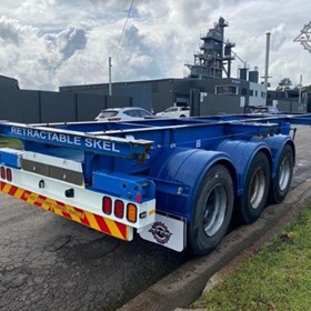 Used Skeletal Trailer | 2005 KRUEGER Tri Axle (Chassis Only)