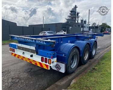 Used Skeletal Trailer | 2005 KRUEGER Tri Axle (Chassis Only)