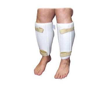 Pelican - Shinpads for Limb and Skin Protection
