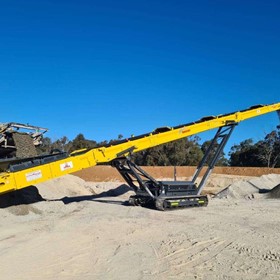 Tracked Stacker S5