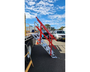 SafeSmart Access - Step Ladder | AdjustaStairs | Truck & Large Vehicles