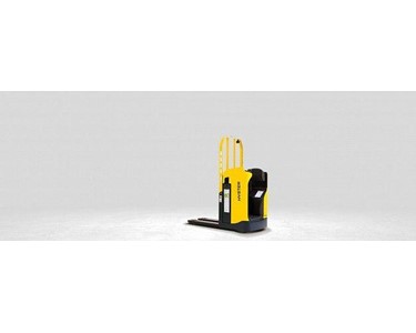 Hyster - Ride on Pallet Trucks | RP2.0-2.5N