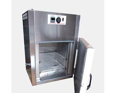 Labec - Laboratory Oven | Horizontal Air Flow Ovens (Up to +200ºC/300ºC)