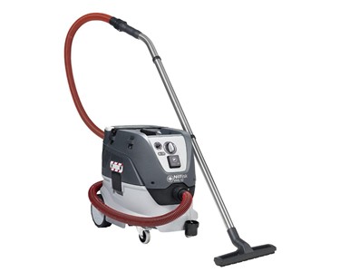 Nilfisk - Wet & Dry Vacuum Cleaner / VHS 42