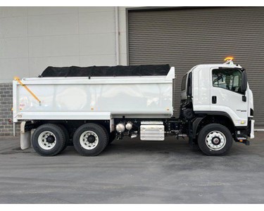Isuzu - Tipper Truck | FVZ 260-300 AT R46