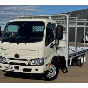 Used Tray Truck | 2023 300 SERIES 616 IFS