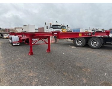 Used Skeletal Trailer | R/T Lead/Mid Tri Axle