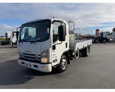 Isuzu - Used Cab Chassis Truck | 2020 NPR 45/55-155 