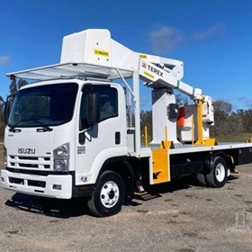 Used Cherry Picker Truck | 2011 ISUZU FRR500 