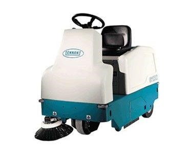 Tennant - Compact Battery Ride-on Sweeper | 6100 