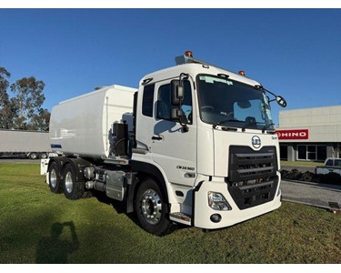 Quon Water Truck 14,000L with Automatic Transmission