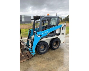 Toyota - Used Huski 5SDK5 Skid Steer Loader