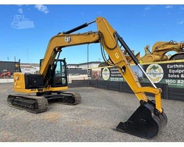 Caterpillar - Tracked Excavators 74.3 HP | 310