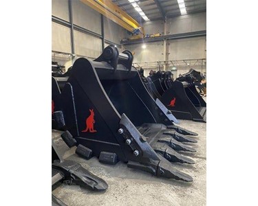 Roo Attachments - Rock Buckets Attachments | 18-23TON 1200MM WIDE