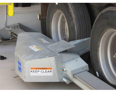 SAFETECH - Wheel Chock I SLSC Surface-Mounted Wheel Restraint