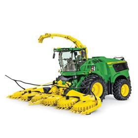 9900 Self-Propelled Forage Harvester