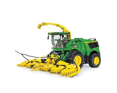 9900 Self-Propelled Forage Harvester