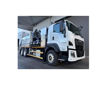 Isuzu - Pressure & Vacuum Truck | FXY 260-355 AT R63
